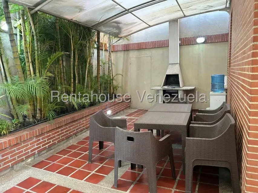 Apartamento (1 Nivel) en Alquiler en Altamira, Distrito Metropolitano - 14