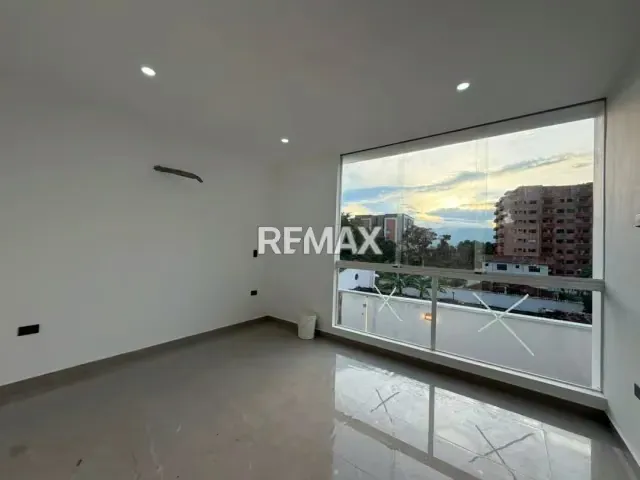 Quinta de lujo urb villa franca Proyecto en ejecución Av Las delicias, San Cristóbal - 2