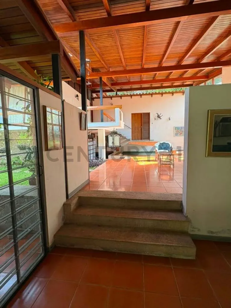 Casa con 1375 M2 terreno para remodelar en el Peñon - 8