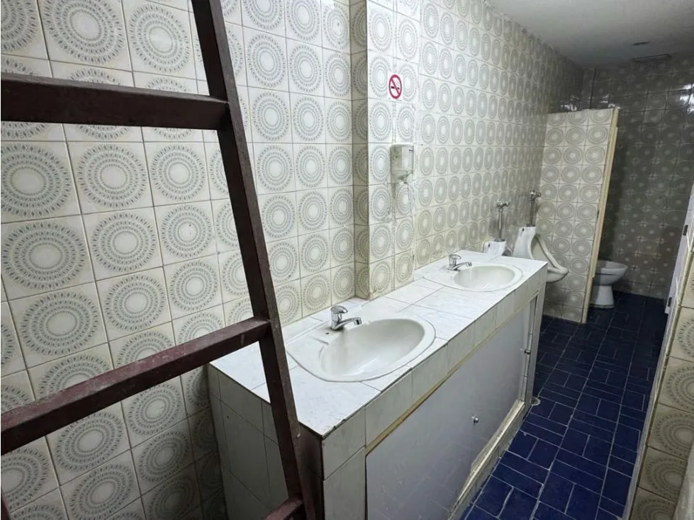 En Venta Local Comercial en Boulevard de Sabana Grande. Caracas - 15