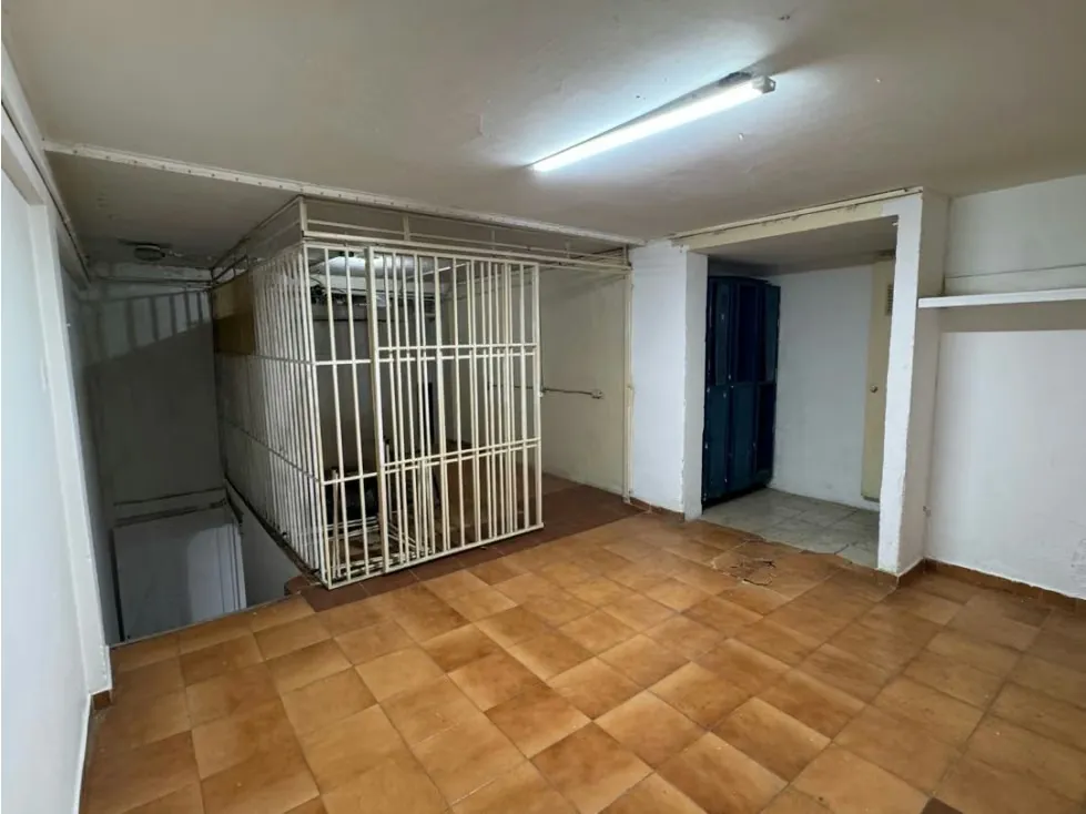 En Venta Local Comercial en Boulevard de Sabana Grande. Caracas - 20