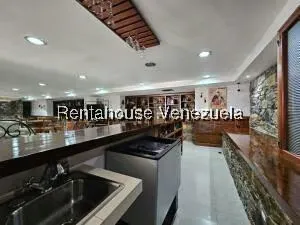 Casa (Multipes Niveles) en Venta en Cumbres de Curumo, Distrito Metropolitano - 62