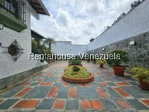Casa (Multipes Niveles) en Venta en Cumbres de Curumo, Distrito Metropolitano - 82