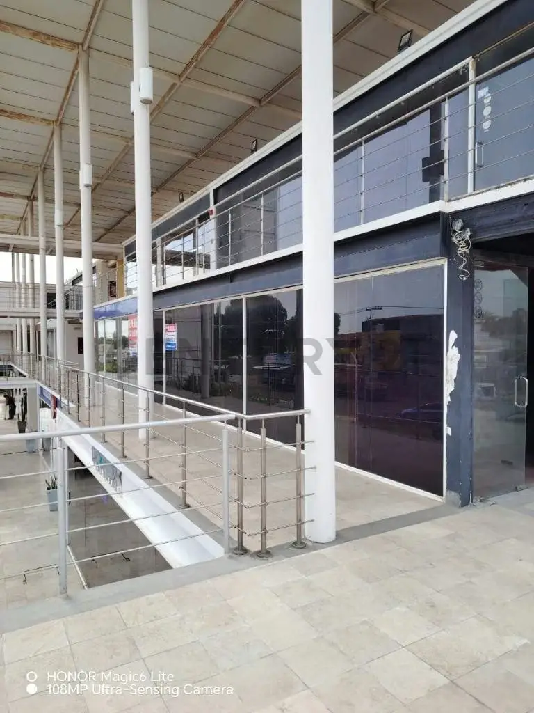 Local Comercial en Alquiler