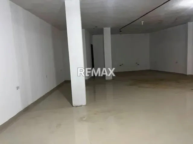 Alquiler Centro comercial sector pomona Av ppal - 5