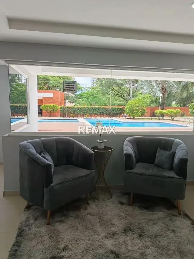 Apartamento en venta, piso bajo, edificio con planta 100% - 13