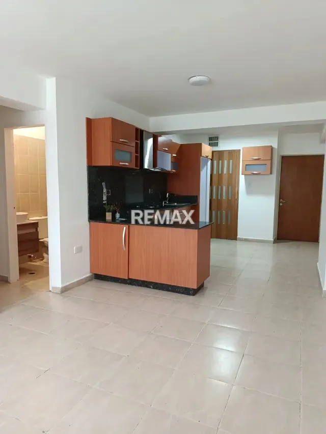 Apartamento en venta, piso bajo, edificio con planta 100% - 3