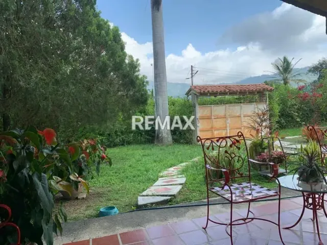 Parcela en Venta con Casa y Piscina en Aguirre Municipio Montalban Carabobo - 4