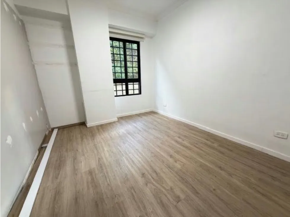 Se vende apartamento 150m2 Colinas de Valle Arriba 9137 - 6