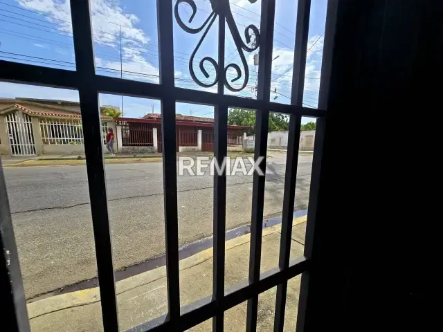 Terreno con Casa en Venta Cabimas