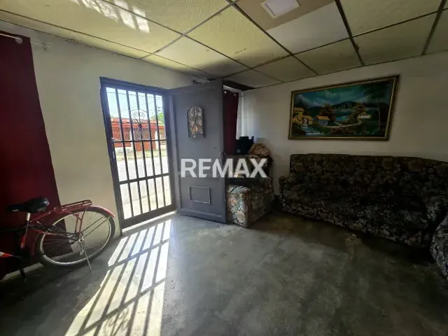 Terreno con Casa en Venta Cabimas - 2