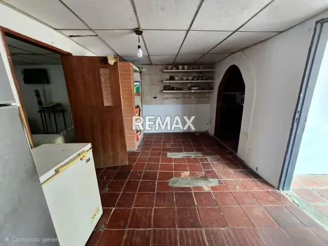 Terreno con Casa en Venta Cabimas - 4