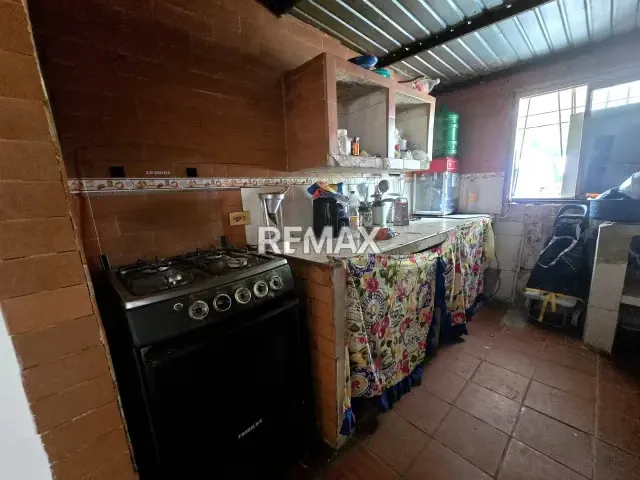 Terreno con Casa en Venta Cabimas - 6