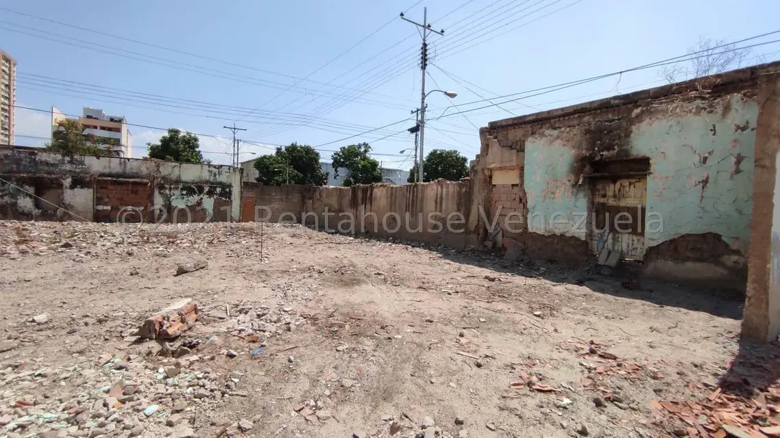 Terreno (Comercial) en Venta en Zona Centro, Aragua - 12