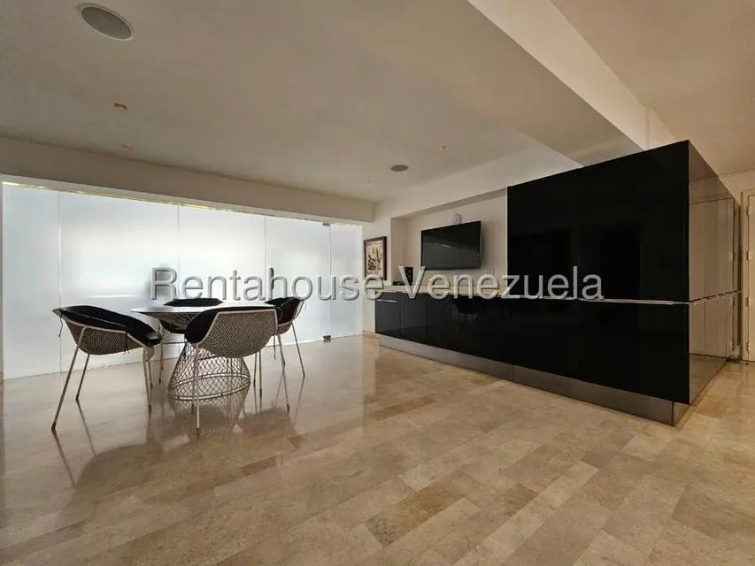 Apartamento (1 Nivel) en Alquiler en Chulavista, Distrito Metropolitano - 33