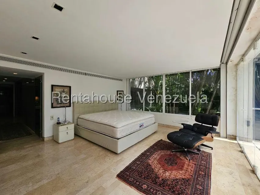 Apartamento (1 Nivel) en Alquiler en Chulavista, Distrito Metropolitano - 42