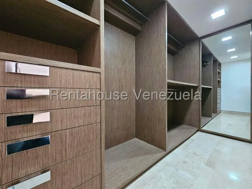 Apartamento (1 Nivel) en Alquiler en Chulavista, Distrito Metropolitano - 56