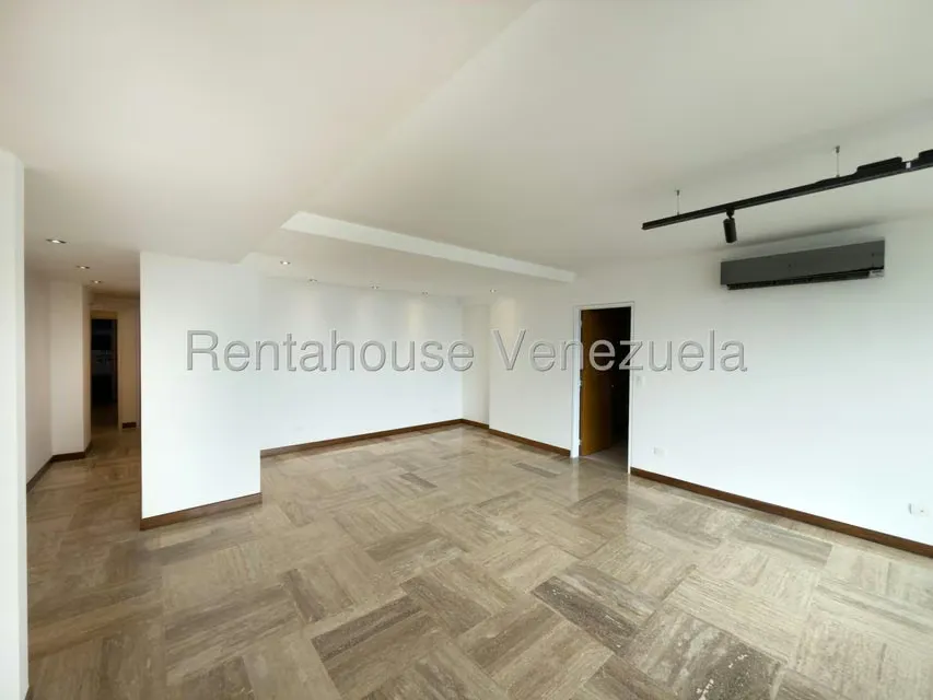 Apartamento (1 Nivel) en Venta en Lomas de Las Mercedes, Distrito Metropolitano - 9