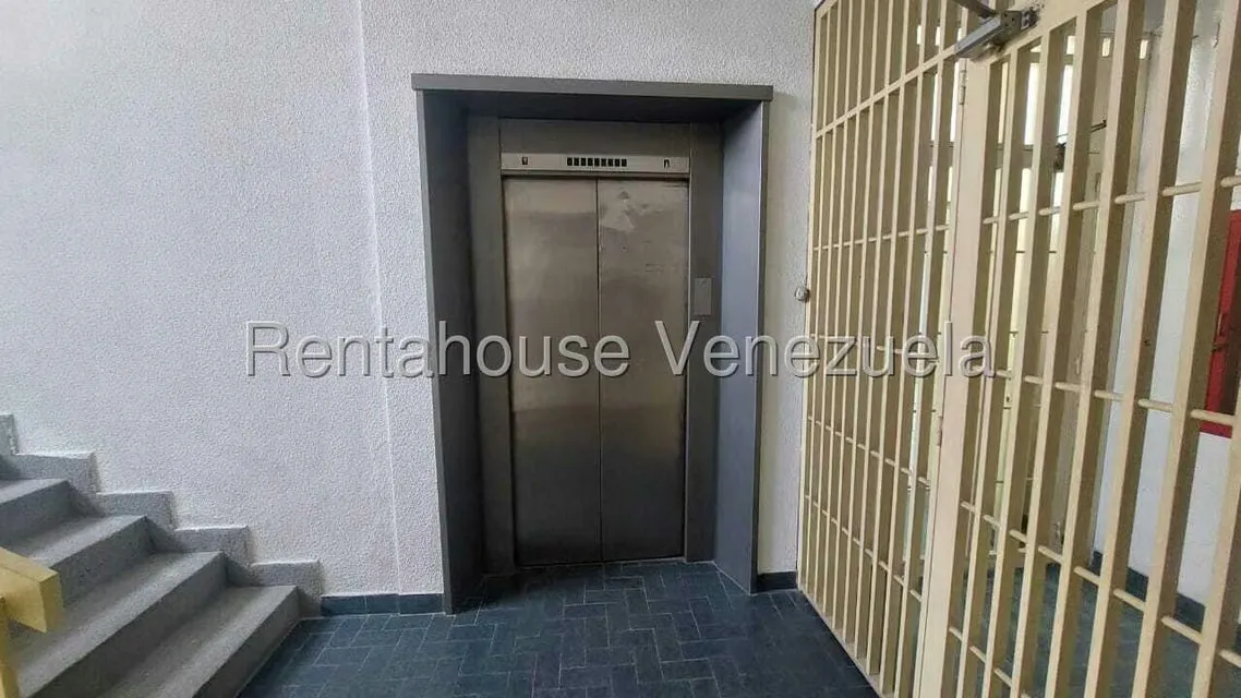 Local Comercial en Alquiler en Parroquia Santa Teresa, Distrito Metropolitano - 11