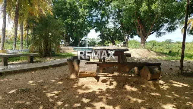 Terreno Residencial-Comercial en venta Guacara. Av. Agustin Codazi - 7