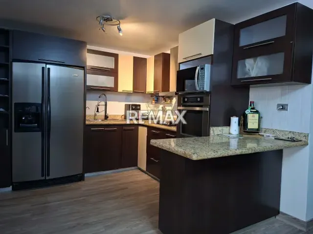 En venta Casa en villa Antares , Amoblada - 4