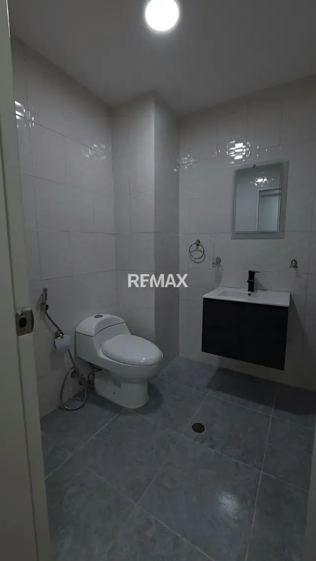 SE ALQUILA APARTAMENTO EN LOS PALOS GRANDES - 11