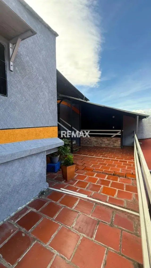 En venta propiedad horizontal en capacho Viejo frente a la plaza Simón bolívar segundo piso: - 3