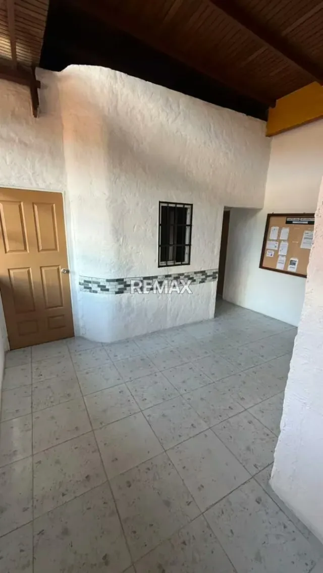 En venta propiedad horizontal en capacho Viejo frente a la plaza Simón bolívar segundo piso: - 4