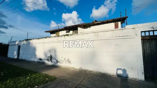 En venta casa en La Av. Teo Capriles, Urb. El Pilar, Araure
