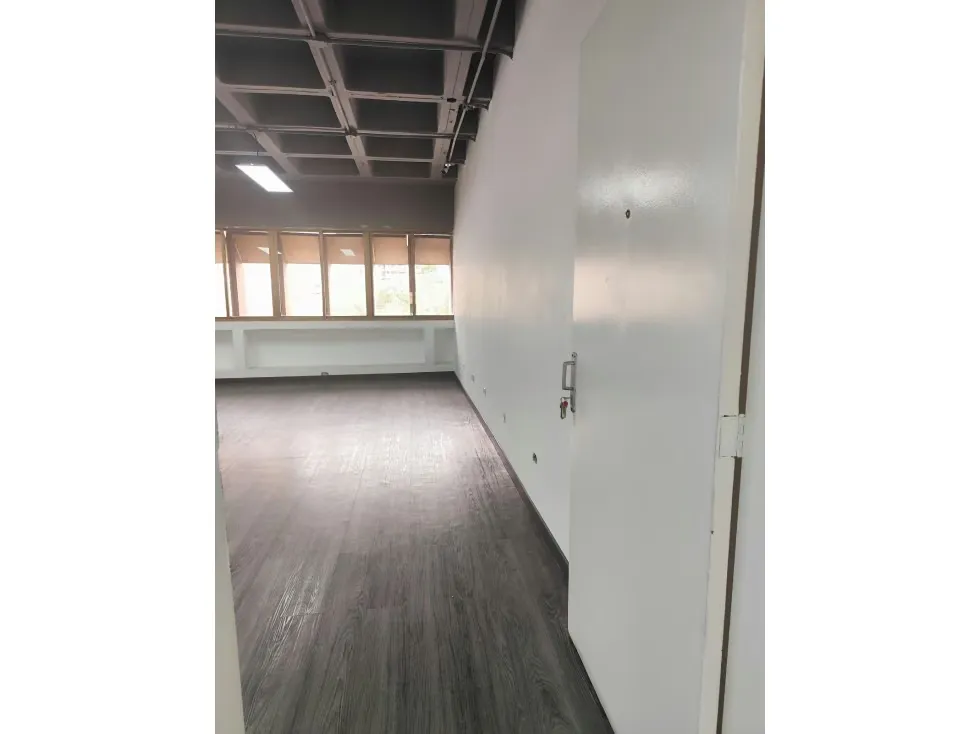 OFC 40MTS2 EN ALQUILER CALLE CAPITOLIO, AV FCO DE MIRANDA - 10