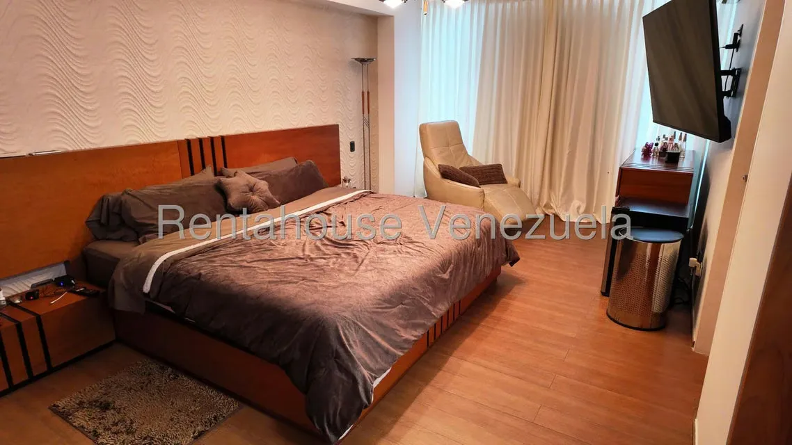 Apartamento (Penthouse) en Venta en Miranda, Distrito Metropolitano - 4