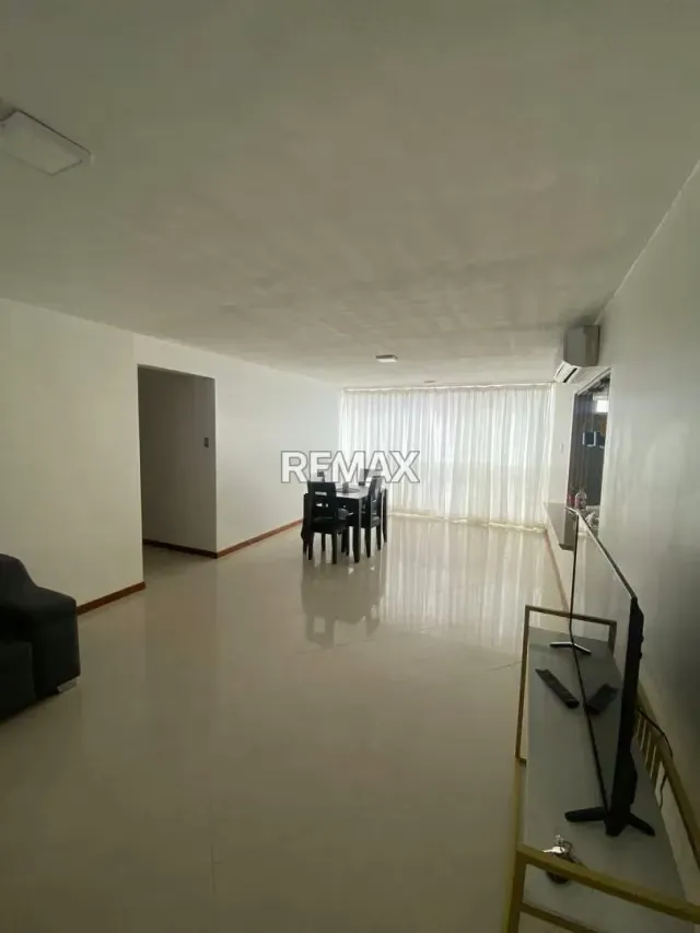 Apartamento en Alquiler Amoblado - 3