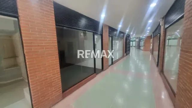 LOCAL COMERCIAL EN ALQUILER PLANTA BAJA PB-15 C.C. GALERIA LAS AMERICAS - 12
