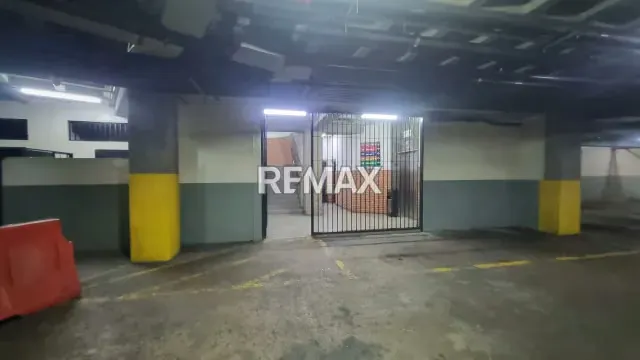 LOCAL COMERCIAL EN ALQUILER PLANTA BAJA PB-15 C.C. GALERIA LAS AMERICAS - 18