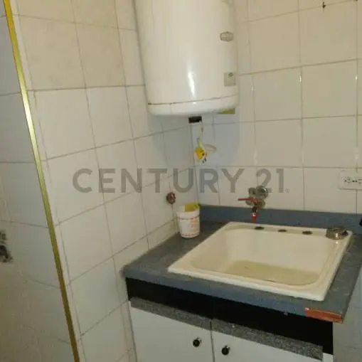 Se Vende cómodo Apto. en Edif. Gremium - Av. El Milagro, Maracaibo - 13