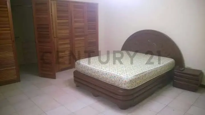 Se Vende cómodo Apto. en Edif. Gremium - Av. El Milagro, Maracaibo - 9