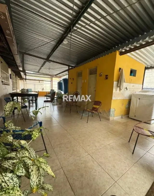 Se Vende Casa para uso comercial en Santa Rosa Valencia