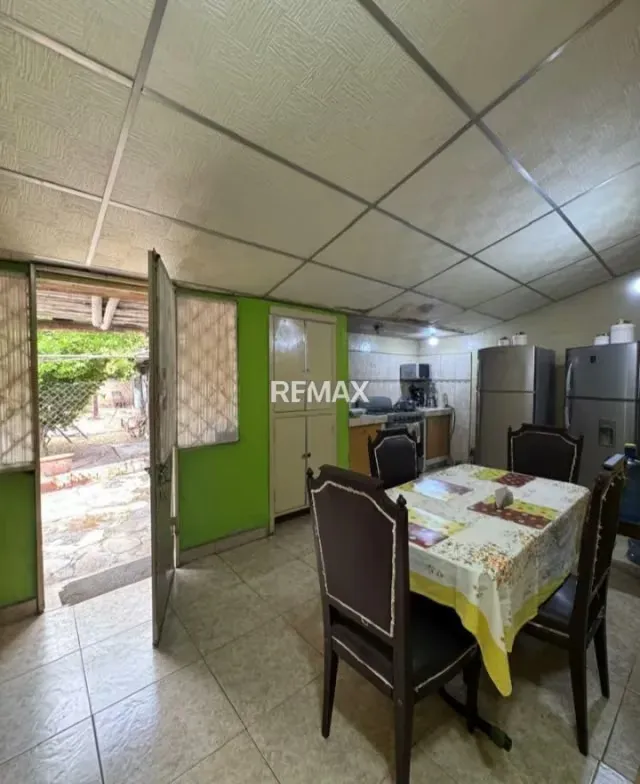 Se Vende Casa para uso comercial en Santa Rosa Valencia - 3