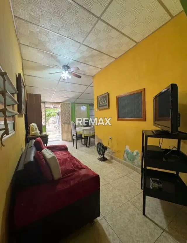 Se Vende Casa para uso comercial en Santa Rosa Valencia - 4