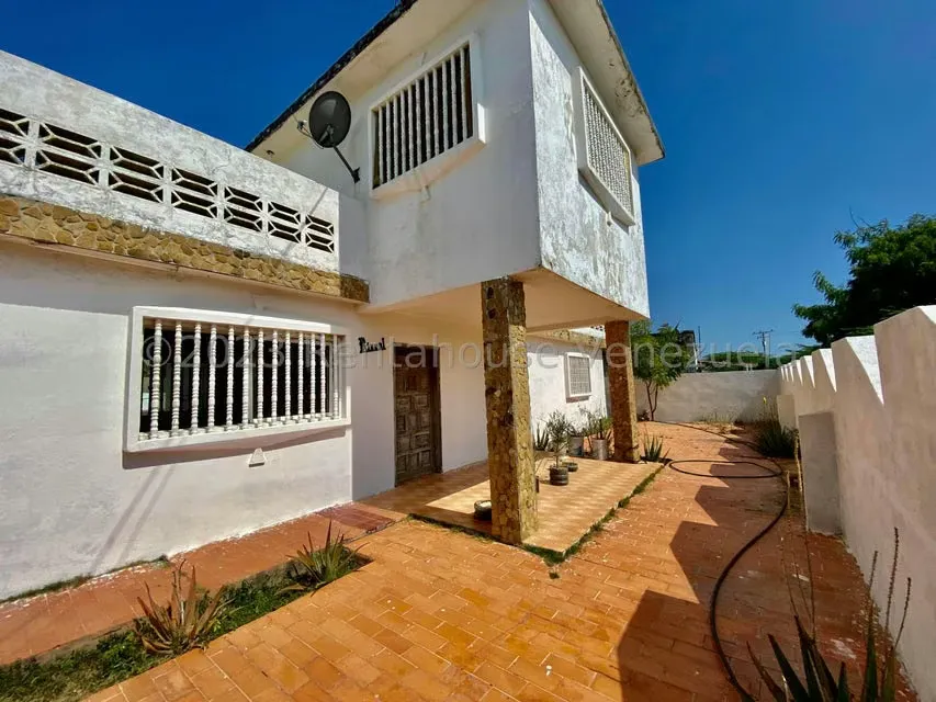 Local Comercial en Venta en Adicora, Falcon - 58