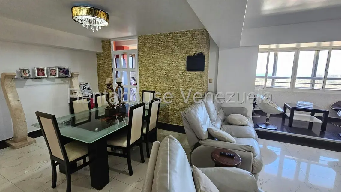 Apartamento (1 Nivel) en Venta en La Arboleda, Nueva Esparta - 3