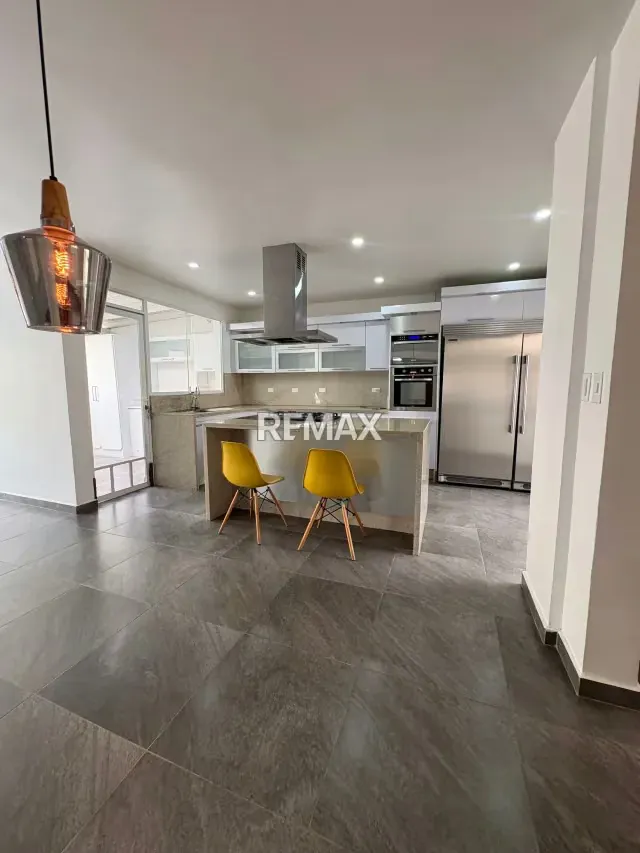 VENDO CASA EN CABUDARE( AVENIDA INTERCOMUNAL) - 5