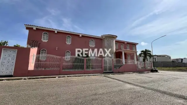 SE VENDE QUINTA 900m2 doble CASA LA SEGOVIANA