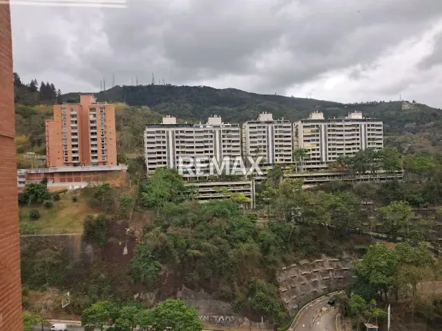 Alquilo cómodo apartamento de 129 mt2 urb. Las Esmeraldas de la Tahona - 9