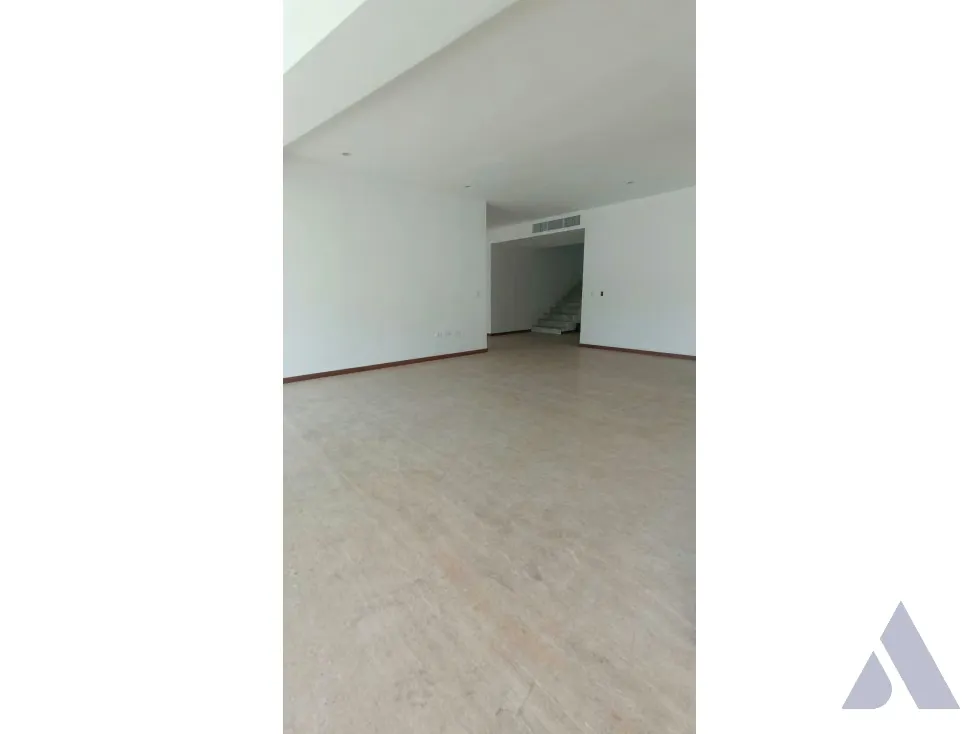 Vendo Ph duplex 354m2 Lomas de Las Mercedes 5334 - 17