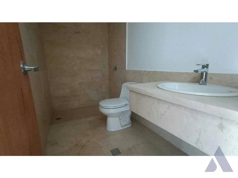 Vendo Ph duplex 354m2 Lomas de Las Mercedes 5334 - 28