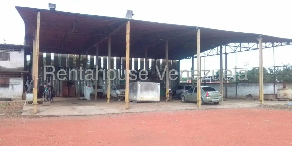 Terreno (Industrial) en Venta en La Raiza, Miranda - 2