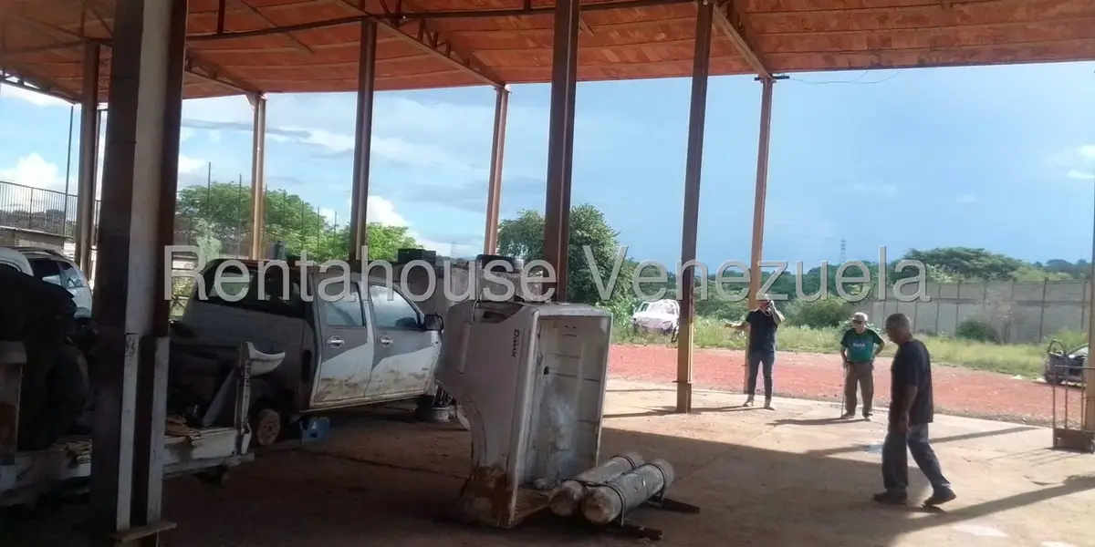 Terreno (Industrial) en Venta en La Raiza, Miranda - 4