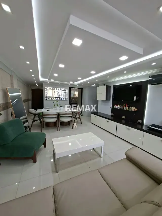Hermoso Apartamento en Venta. Urb. Calicanto - 2
