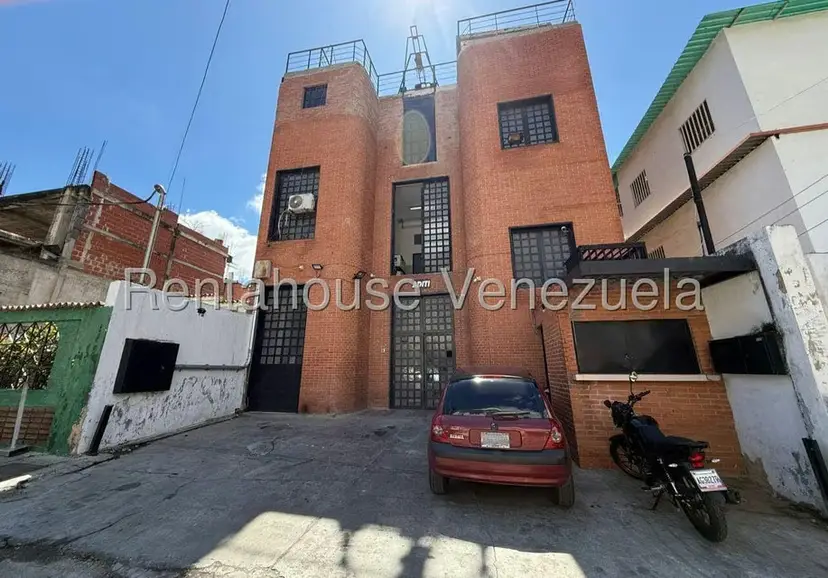 Comercial (Galpon - Deposito) en Alquiler en Boleita Sur, Distrito Metropolitano